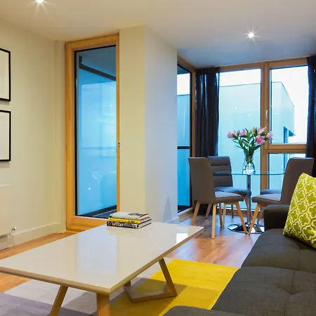 Your Base Dublin - Sandyford شقة