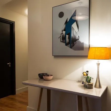 Your Base Dublin - Sandyford Apartment *